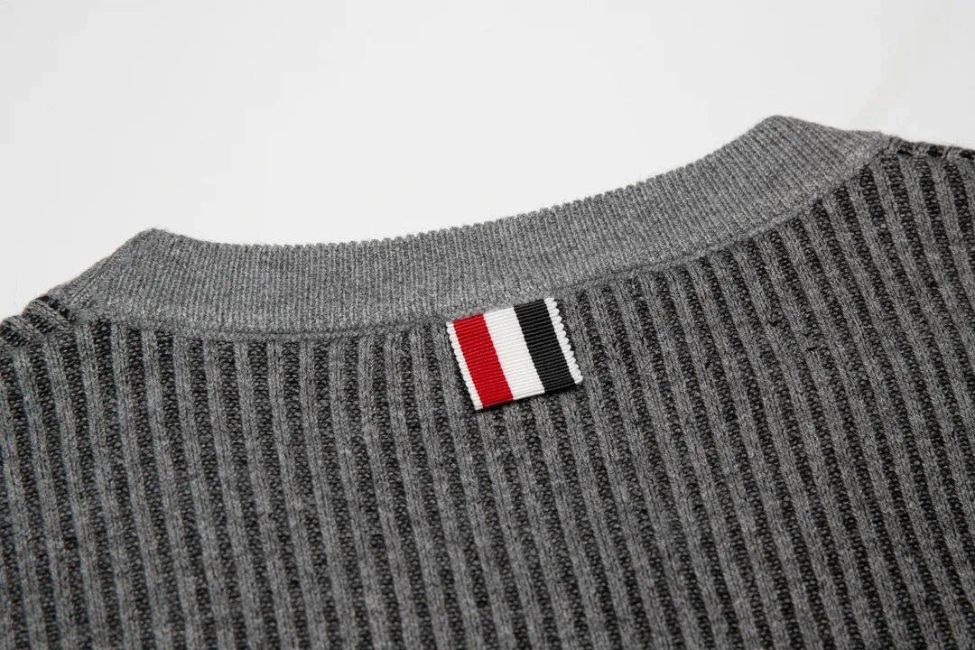 Thom Browne ➡️ ， Retro Same Style Versatile : Dark Gray Size：M-2XL